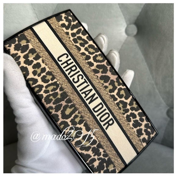 Limited edition brand new Mizah Dior pallet - Picture 5 of 8